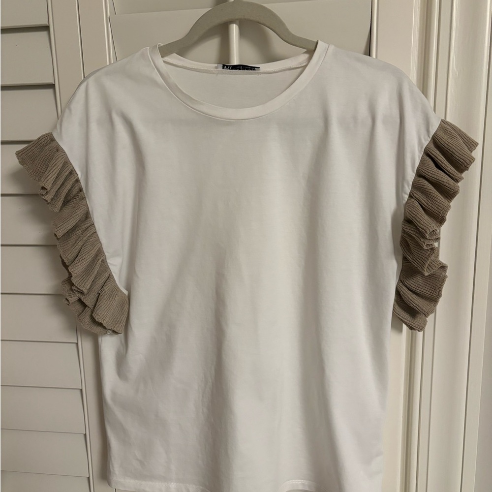 Zara White Top with Ruffled Sleeves